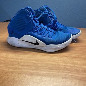 Sz 8.5 Nike Hyperdunk B-Ball Shoes AT3866-404